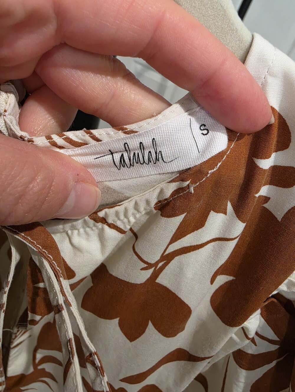Tahlia Brown White Floral Cotton Mini Dress Puff Sleeve Tie Neck Size Small - Picture 3 of 5